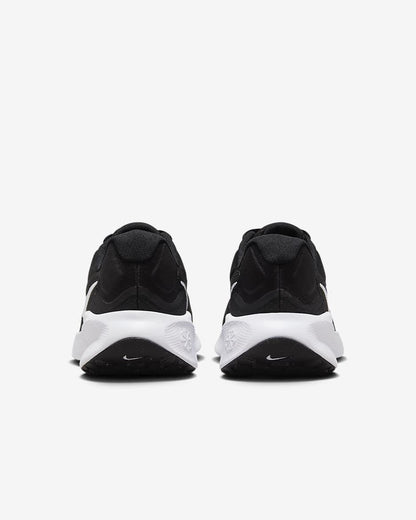 Nike Revolution 7