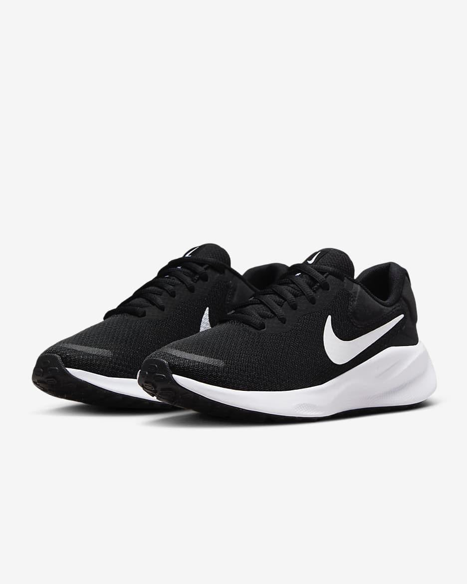 Nike Revolution 7