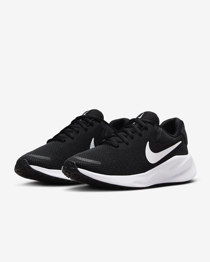 Nike Revolution 7