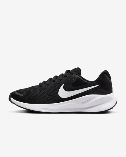 Nike Revolution 7