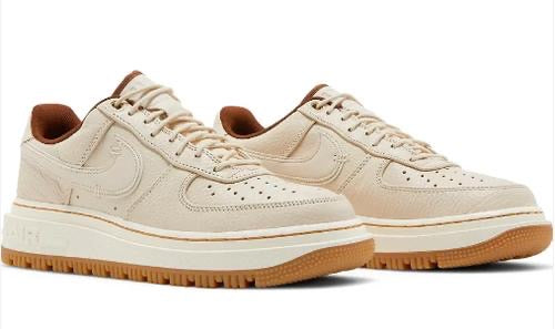 Nike Air Force 1 Luxe